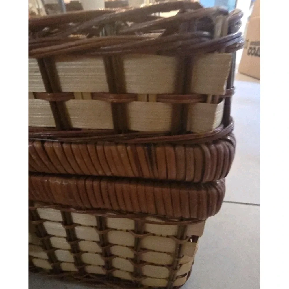 VTG‎ Wicker Picnic Basket Rattan Suitcase Style Leather Strap Weave Cottagecore